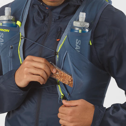 Chaleco de hidratación Salomon ADV Skin 12 Azul piedra, detalle del compartimento trasero